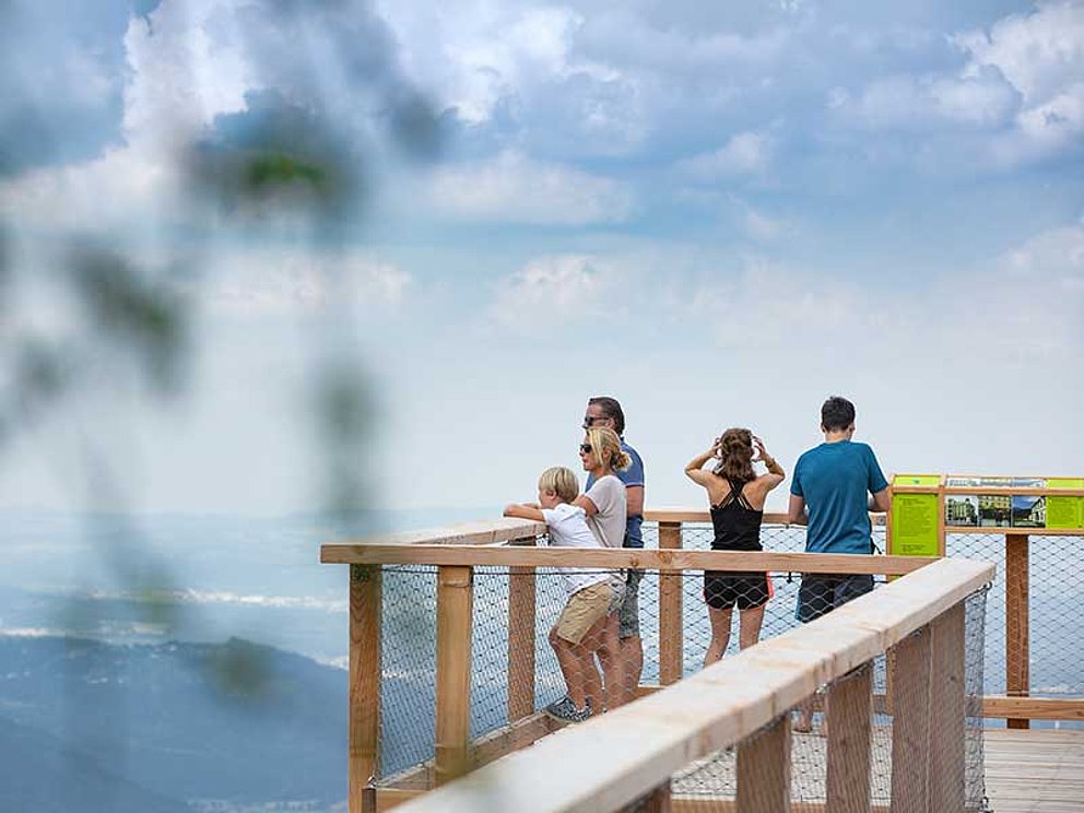 Besuch beim Baumwipfelpfad Blick mit Blick ins Salzkammergut
