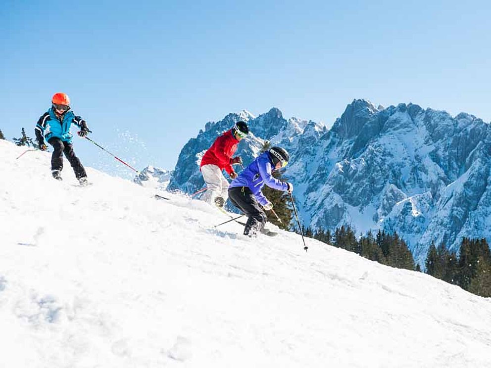 familienfreundliche Pisten für alle Könnerstufen in der Skiregion Dachstein West