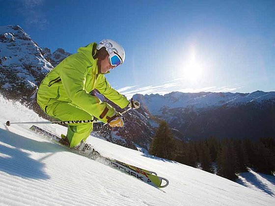 Skifahrer in der Skiregion Dachstein West