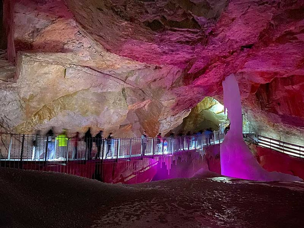 Gruppentouren in der Dachstein Eishöhle