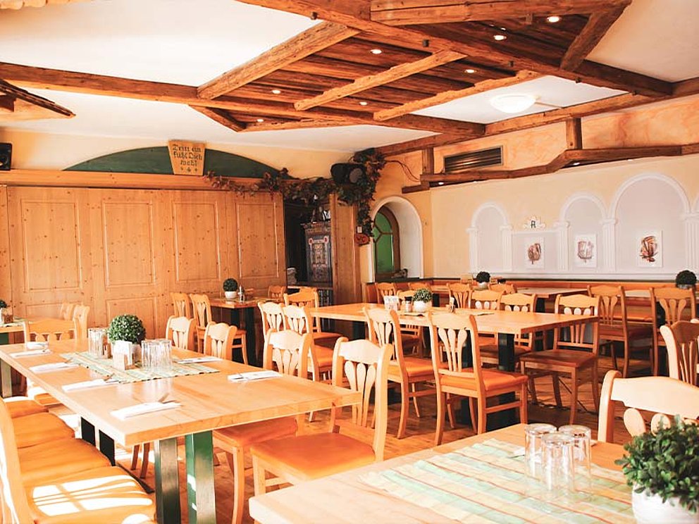 gemütliches holzvertäfeltes Restaurant beim Maurerwirt in Kirchschlag