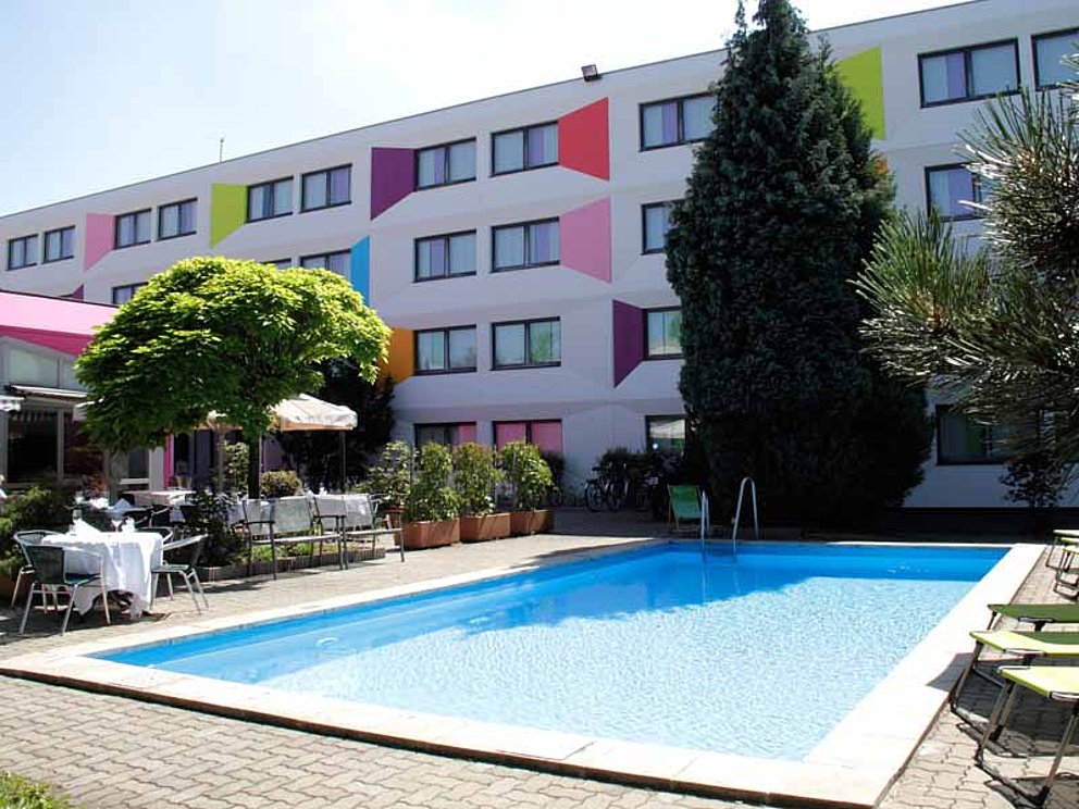 hotel Ibis Styles with pool in Linz