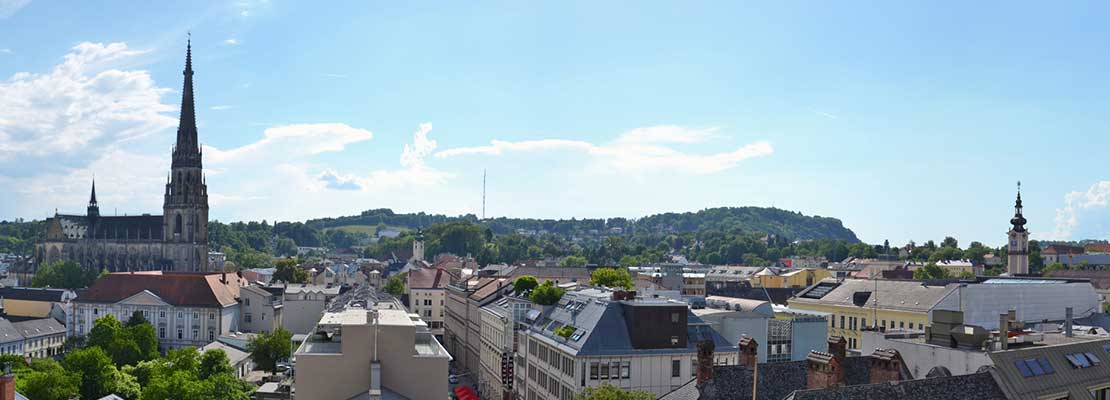 Blick über Linz mit neuem Dom