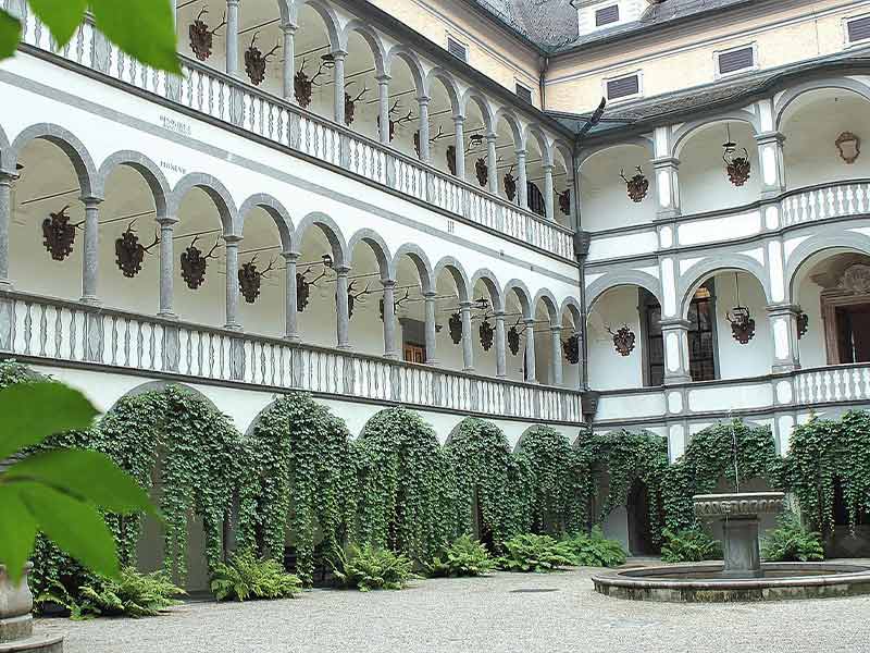Arkadenhof des Schloss Greinburg